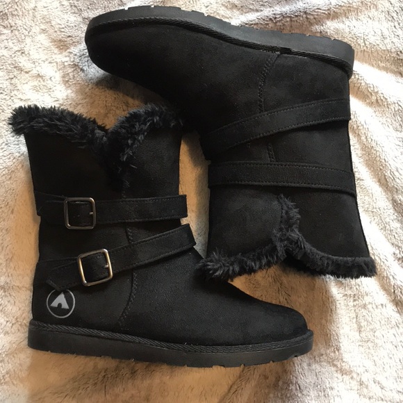 airwalk black boots